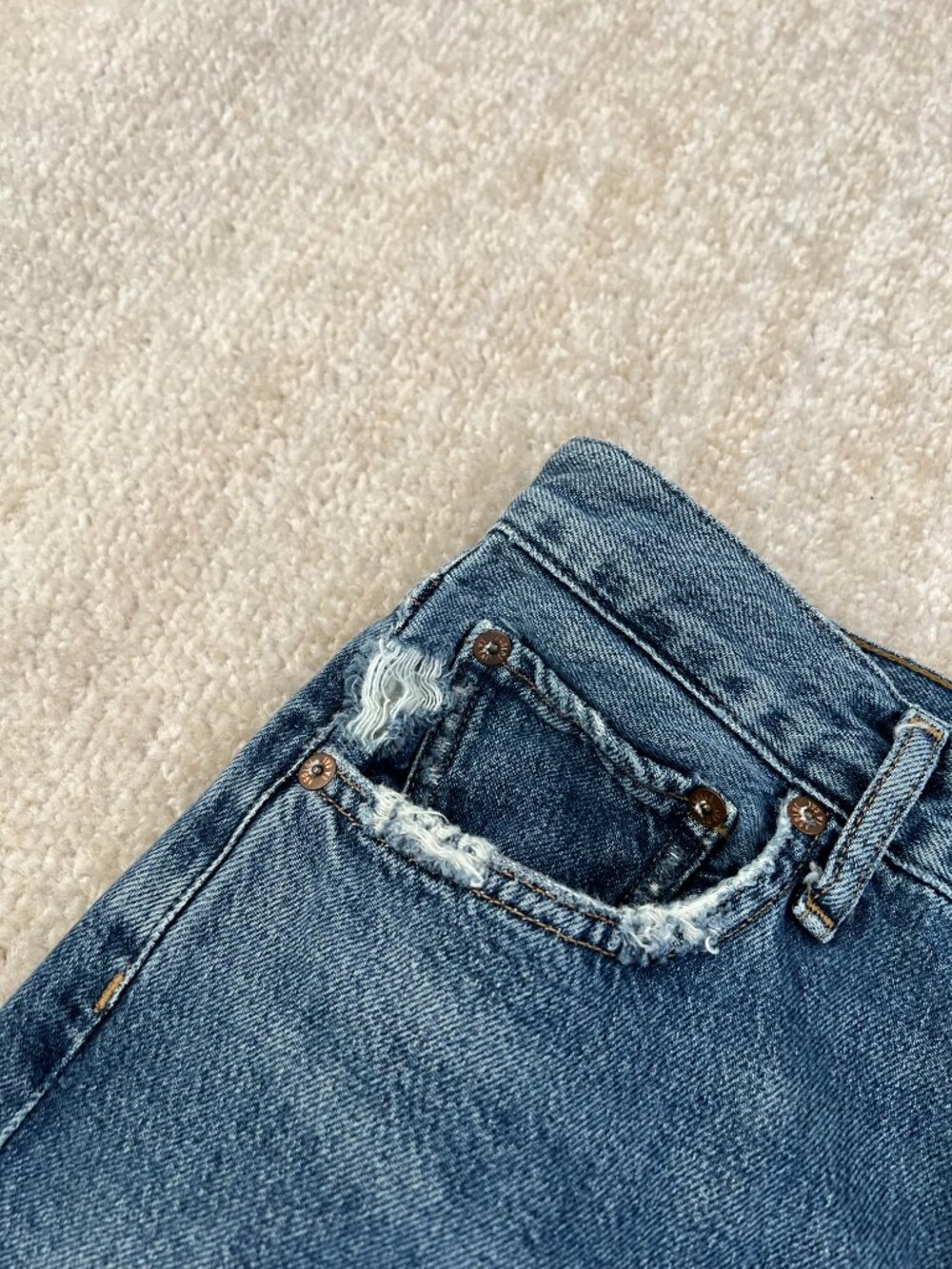 Agolde Riley High Rise Crop Jeans 27 Blue Distressed - Picture 9 of 11